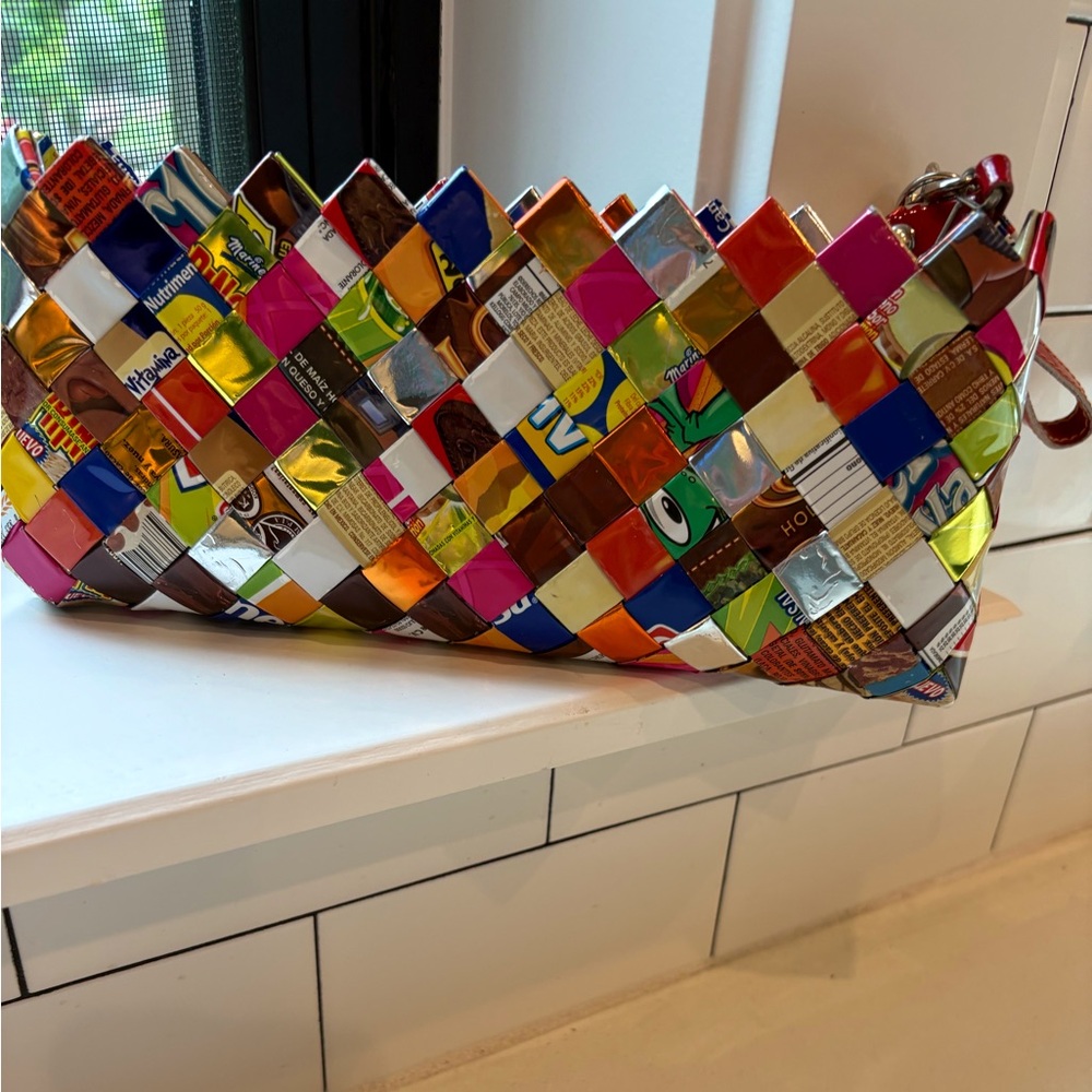 Vintage candy wrapper purse it great condition